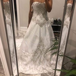 Wedding dress